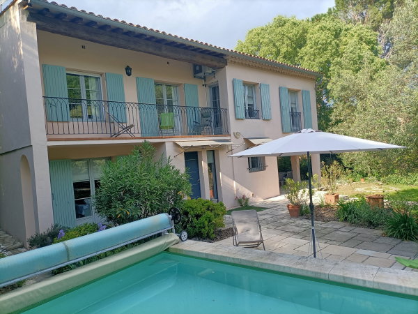 Plein sud sur la piscine !