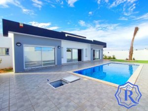 Vente Villa fantasme d&#039;exception f4 piscine vendu meublé Djerba Tunisie