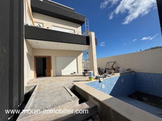 vente villa avec piscine S+4 à Hammamet