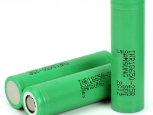 samsung 25r 2500mah 3 7v lithium-ion 18650 batterie Nabeul Tunisie