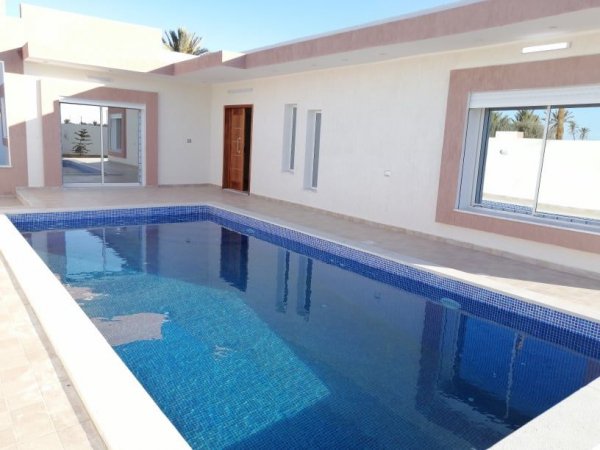 Vente villa s+2 piscine Djerba Tunisie