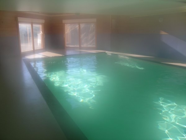 Location Chambre d'hôtes piscine intérieure Lajoux Jura