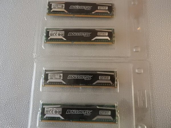 4 barettes mémoire Ram DDR3 4 Gb chacune 1600 Mhz comme neuves Calvados
