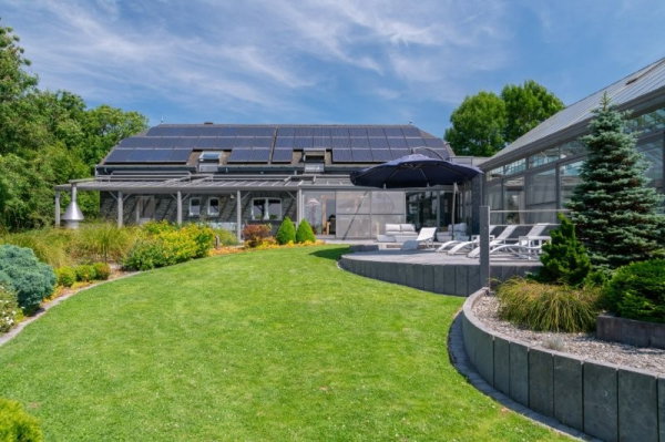 Villa moderne avec piscine