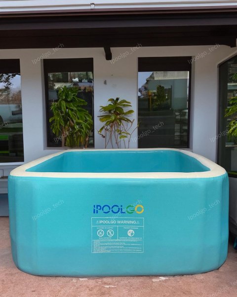 Piscines carrées IPOOLGO gonflables hors-sols