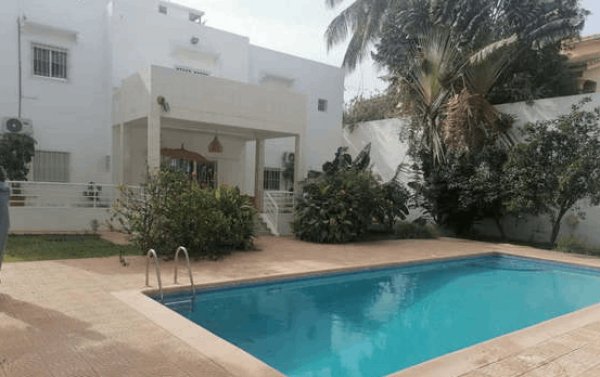 Vente Maison piscine aux Almadies Dakar Sénégal