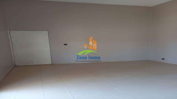 Location Dépôts 250m² bureaux Mandrosoa Ivato Madagascar