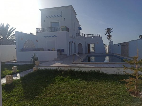 Vente Maison piscine jardin vue mer Djerba Tunisie