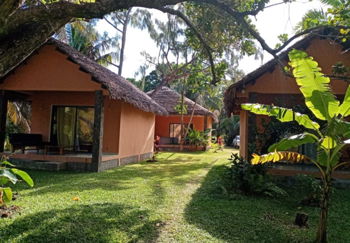 2 bungalows 