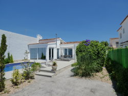 terrasse et piscine
