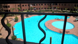 Vue sur la piscine