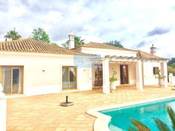 Vente Villa 3 suites Loulé Faro Portugal