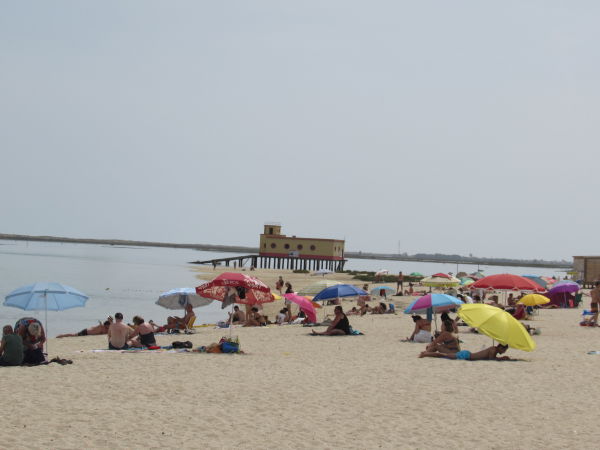 Plage  de Fuzeta  a 3km