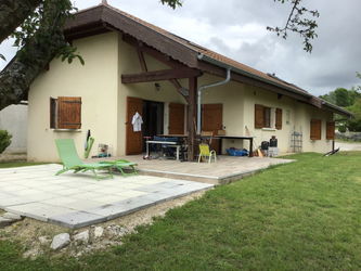 Maison année 2000 bon état général Superficie 160 m² Terrain 1890 m²
