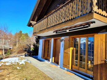 Chalet individuel 2 appartements jacuzzi vue exceptionnelle Nax Valais