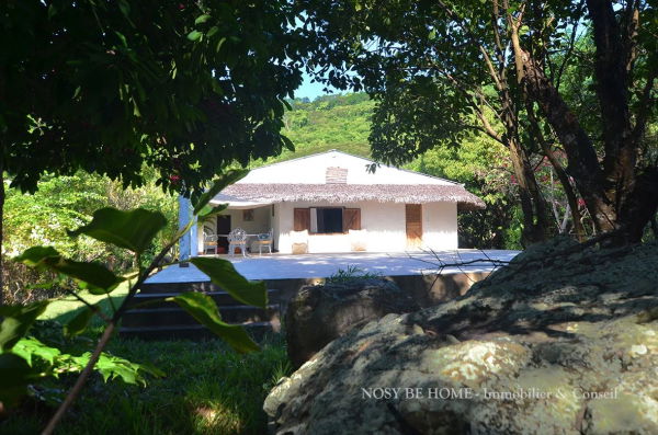 Villa moderne avec piscine