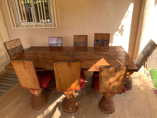 Table à manger sur la terrasse