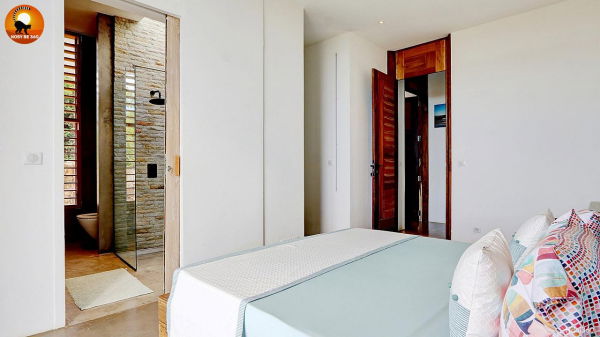 Chambre avec salle de bain