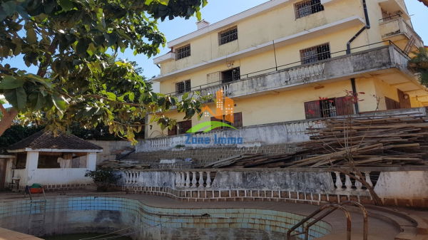 Villa moderne avec piscine