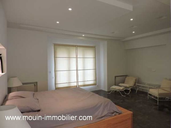 villa avec piscine S+5 à vendre à Yasmine Hammamet