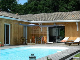 Maison côté piscine