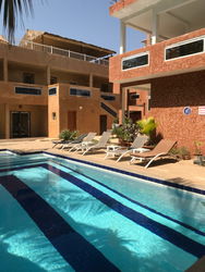 Fonds commerce Auberge front mer Senegzl Madrid Espagne