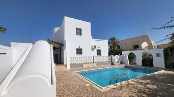 Annonce Vente villa piscine djerba Aghir Tunisie