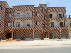 bel immeuble neuf location Thiès Sénégal