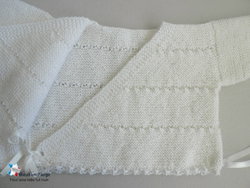 Brassière gilet cache coeur tricot bébé modèle layette bb fait main