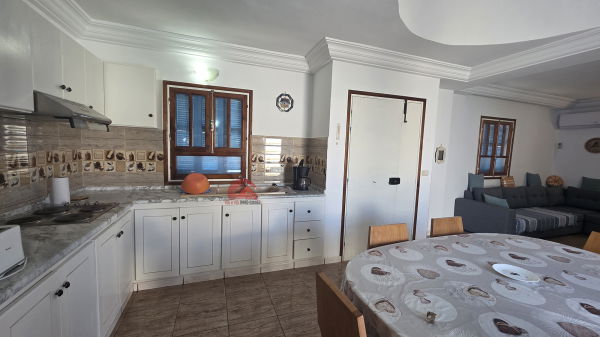 Villa / Salon / Cuisine