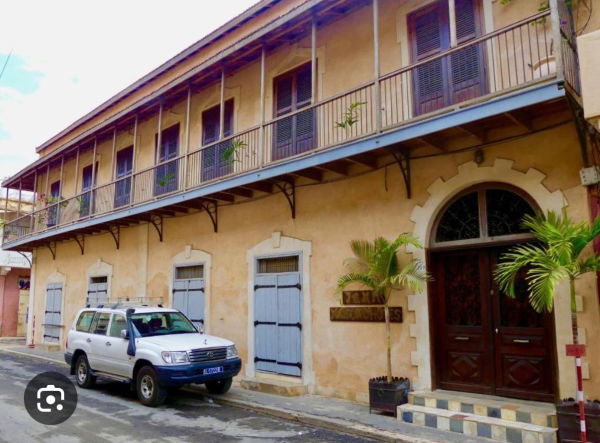 Façade