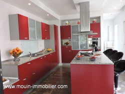 villa avec piscine S+5 à vendre à Yasmine Hammamet