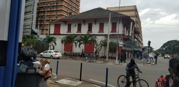 Abidjan Plateau commune centre des affaires vente terrain 2215m2 CPF Dakar