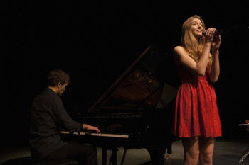 Chanteuse pour animation cérémonie TOURS Indre et Loire