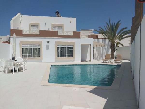 Location jolie maison 2 chambres centre midoun Medenine Tunisie