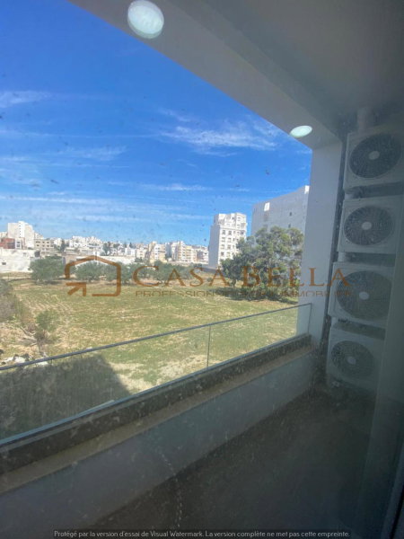 Villa moderne avec piscine