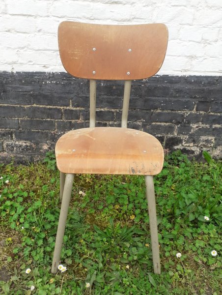 Chaise d'écolier vintage Renaix Belgique