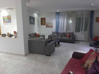 Location 1 etage villa s+4 jardin del menzah 2 L&#039;Ariana Tunisie