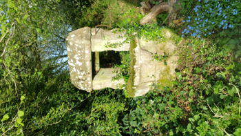 vieux puits granit