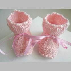 Chaussons tricot bébé layette modèle tricoté main