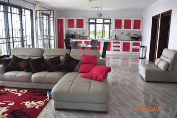 BAIE Complexe moderne 144 m2 soit 3 appartements meublés piscine parking