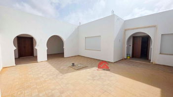 Villa /