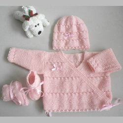 Layette tricotée main pas cher modèle tricot bébé