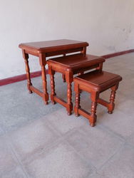 Table gigogne