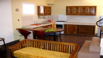 Location Coquette maison étage F3 meublée Ambatobe Madagascar