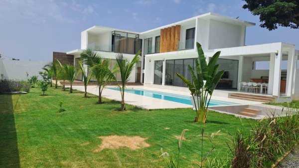 Vente villa moderne ngaparou Saly Portudal Sénégal
