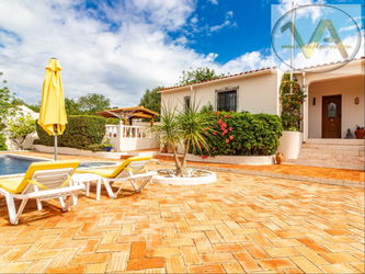 Charmante villa 3 chambres située S Brás de Alportel piscine garage jardin&lt;br&gt;