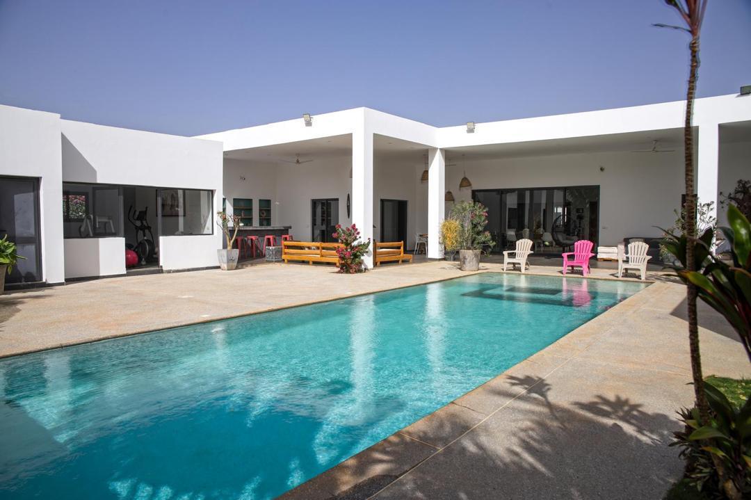 Piscine, vu extérieur