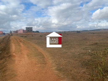 Vente Terrain 4412m2 route nationale RN7 Antanifotsy Madagascar