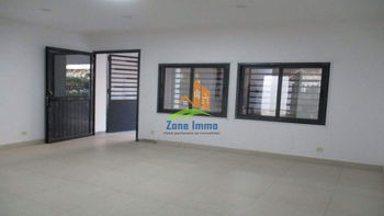 Location Local professionnel 150m² BDR Antsahavola Madagascar